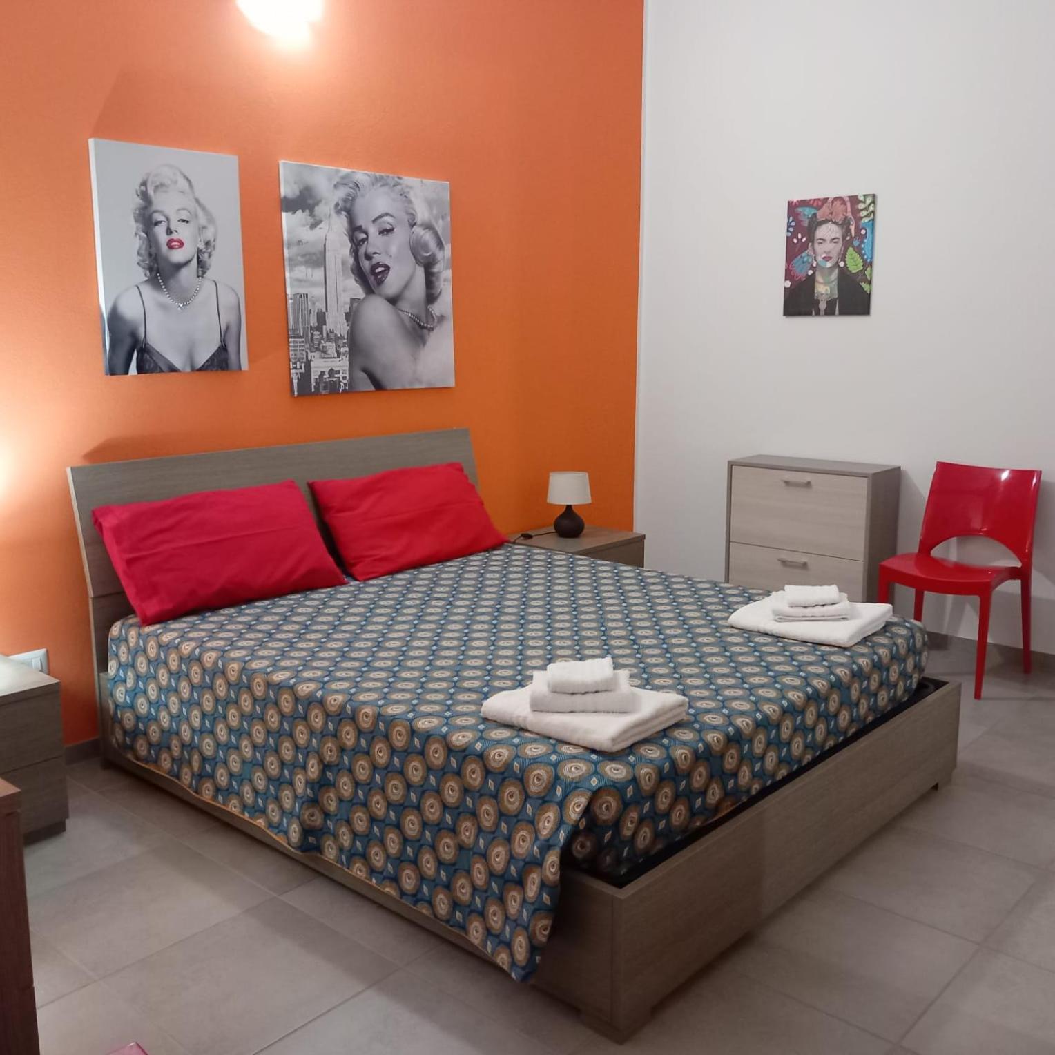 Casa Vacanze Di Alex Cabras Exterior foto